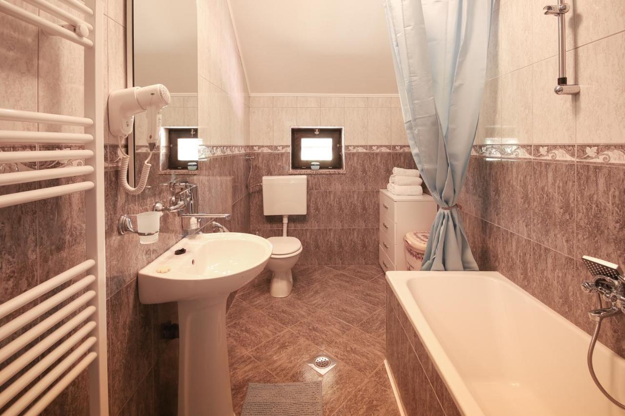 Apartments Sweet Home Otočac Extérieur photo