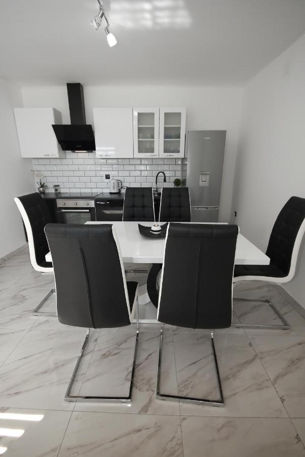 Apartments Sweet Home Otočac Extérieur photo